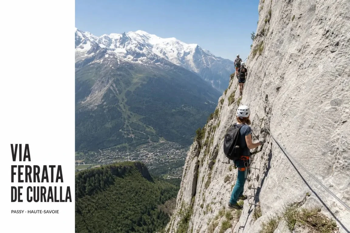 Via ferrata passy de Curalla avec vue sur le Mont-Blanc au-dessus du Plateau d’Assy