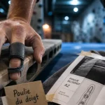 poulie doigt escalade : main en brace, reconnaître le clac et reprendre sans récidive